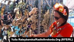 У Дніпропетровську сплели камуфляжну стометрівку для АТО, 24 серпня 2015