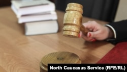 Статью о «дискредитации» используют для подавления антивоенных настроений, преследования активистов и любых форм несогласия с официальной позицией Кремля