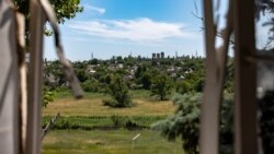 Вид на Марьинку с позиций военных