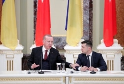Президент України Володимир Зеленський (праворуч) і президент Туреччини Реджеп Ердоган. Київ, 3 лютого 2020 року