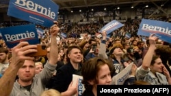 Сторонники Берни Сандерса в Нью-Гемпшире.