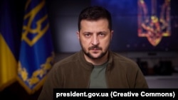 Президент закликав громадян України дотримуватися правил безпеки і зважати на повітряну тривогу