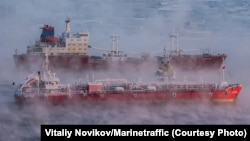 Судно Birthe Theresi (на передньому плані) недалеко від Мурманська. Архівне фото