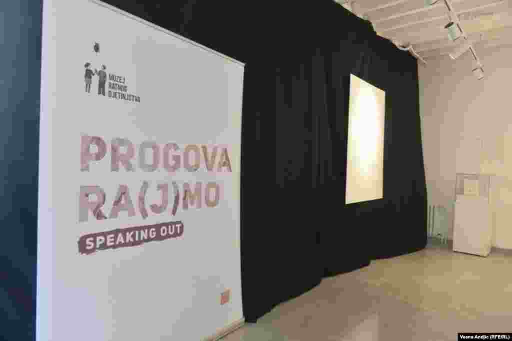 Izložba „Progovara(j)mo“ napravljena je u saradnji sa Udruženjem Zaboravljena deca rata, Fondacijom Krila nade, Udruženjem PSIHOLAB, Incijativom mladih za ljudska prava Srbija, organizacijom Žene u crnom Srbija, Autonomnim ženskim centrom.