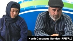 Патимат и Муртазали Гасангусеновы, родители убитых силовиками дагестанских пастухов