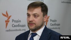 За словами Монастирського, основним опонентом президентської партії він вважає «Опозиційну платформу – За життя» Віктора Медведчука та Юрія Бойка.