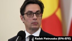 «Якщо все йтиме за планом, що стосується політичного процесу, приблизно 10 березня цей процес завершиться. Залишаться деякі технічні деталі, які вирішуватиме наш парламент у Скоп’є», – сказав президент Північної Македонії