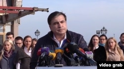 Міхеїл Саакашвілі заявляє про відставку, відеокадр, Одеса, 7 листопада 2016 року