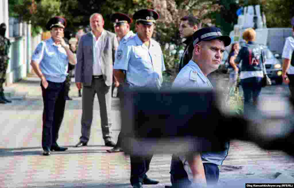 Накануне, 15 сентября, было совершено нападение на здание Меджлиса крымскотатарского народа. 