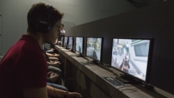 Футурошок. Человек играющий Футурошок. Человек играющий