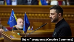 Володимир Зеленський представляє у парламенті «План перемоги»