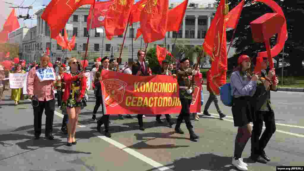  Окупований Крим – Першотравневий парад у центрі Сімферополя, 1 травня 2019 року