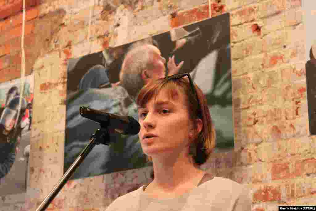 Гражданская активистка Александра Духанина, условно осужденная по "Болотному делу"  рассказывает о своей жизни под домашнем аресте.    