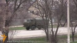 Крым, оккупация, хроника: Колонна российских военных грузовиков в Симферополе (видео) Крым, оккупация, хроника: Колонна российских военных грузовиков в Симферополе (видео)