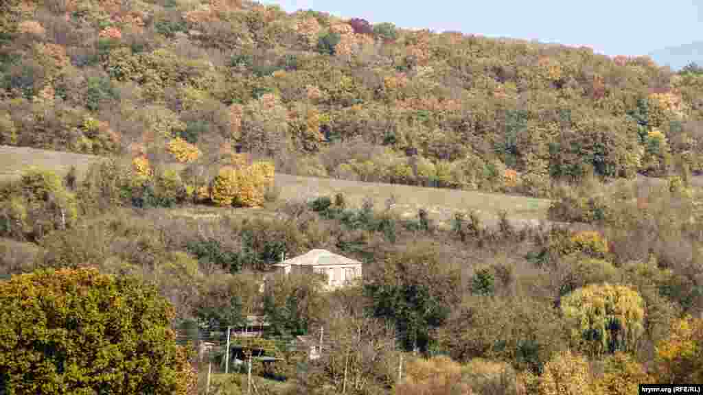 В селе лишь одна улица – Горная. Всего здесь насчитывается чуть менее 60-ти дворов