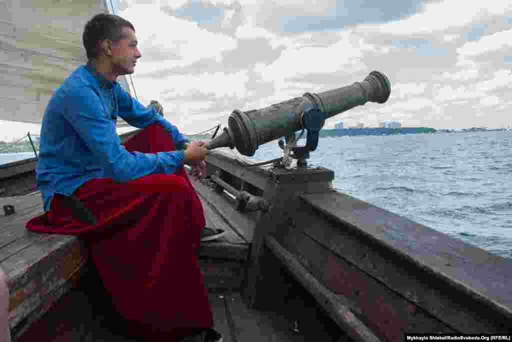 Сигналом начала регаты «Кубок Черного моря-2017» стал выстрел из пушки «Спаса»