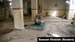 У зруйнованій обстрілами мечеті в місті Дума, Східна Гута, 1 березня 2018 року