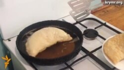 В Бахчисарае вместо выборов жарили чебуреки В Бахчисарае вместо выборов жарили чебуреки
