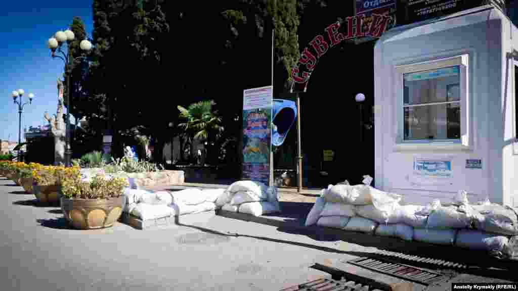 «Крымские сувениры» основательно подготовились на случай ливней