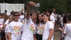 600 дітей із прифронтових територій вивчатимуть англійську в таборі під Києвом (відео) 600 дітей із прифронтових територій вивчатимуть англійську в таборі під Києвом (відео)