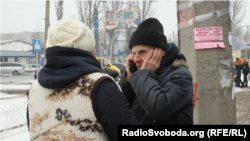 В окупованих містах виникли «переговорні пункти» – спеціальні місця, куди ще досягає сигнал українського мобільного оператора