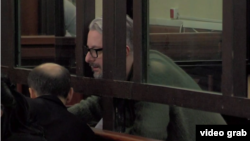 Ніка Гварамія називає висунуте йому звинувачення «смішним». За словами опозиціонера, він намагався реалізувати своє право в офісі, де його заарештували, і не ображав поліцію