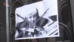 Громадські активісти у Львові підтримали відставку генпрокурора Віктора Шокіна (відео) Громадські активісти у Львові підтримали відставку генпрокурора Віктора Шокіна (відео)