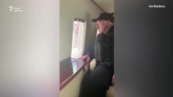 Александр Лукашенко с "Калашниковым" Александр Лукашенко с "Калашниковым"