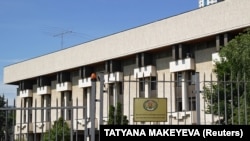 Це заходи у відповідь на аналогічне рішення Болгарії щодо 70 російських дипломатів, заявили у МЗС Росії