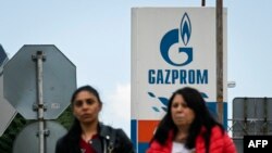 «Раніше збір коштів був добровільним, але на постійній основі. Тепер він став добровільно-примусовим»