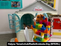 Дитячий куточок у центрі підтримки «Я – Маріуполь» у Львові