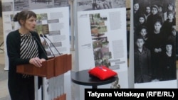 Выставка памяти жертв репрессий открылась в музее Ахматовой