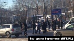 Акция протеста против сноса авторынка в Иркутске