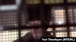 Эдуард Лимонов готов вновь угодить за решетку