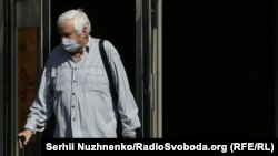 Цель длительных выходных в Крыму – «сбить» пик новой волны эпидемии, объясняют местные власти