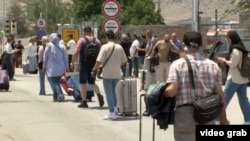 Жители Ирана массово покидают города, опасаясь ударов Израиля