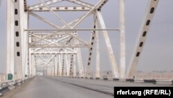 Пули миёни Афғонистон ва Узбекистон.