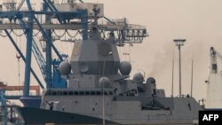 На снимке: норвежский фрегат "Хельге Ингстад"