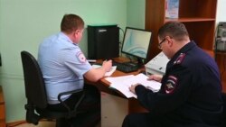 Бьют по паспорту. Путин и Зеленский обменялись любезностями. Бьют по паспорту. Путин и Зеленский обменялись любезностями.