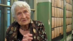 «Ще не закінчилась війна, а вони вже зняли колючі дроти, два тижні ми просто були голодні» «Ще не закінчилась війна, а вони вже зняли колючі дроти, два тижні ми просто були голодні»