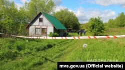 Правоохоронці вже провели слідчі експерименти у справі і опитали кілька десятків осіб, зазначили в МВС