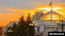 На засіданні погоджувальної ради спікер Верховної Ради Дмитро Разумков заявив, що процедура його відкликання повинна відбуватися згідно з регламентом