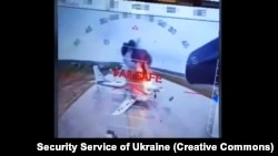 Скріншот із відео ударів СБУ по літаках стратегічної авіації Росії на аеродромі «Біла» («Бєлая», російською «Белая») в Іркутській області, що межує з Монголією. 1 червня 2025 року