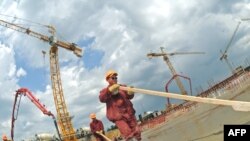 У Львові будівництво стадіону лише починається. Фото 25 червня 2009 року