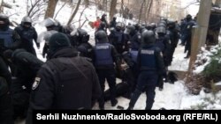 Затримання біля Солом’янського райсуду Києва, 15 лютого 2018 року