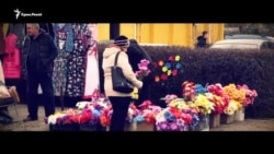 Гречка, помидоры, танцы и песни: праздник Путина в Крыму (видео) Гречка, помидоры, танцы и песни: праздник Путина в Крыму (видео)