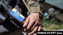 Військовослужбовці перебувають в лікарні – їхньому життю нічого не загрожує, стрільця затримала поліція