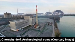 Колаж: ЧАЕС і ДАЕС. Створено зі світлини Matthias Fischer та фото із відкритих джерел