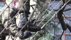 На «Атеку» цивільні тренуються під керівництвом «Азову» (відео) На «Атеку» цивільні тренуються під керівництвом «Азову» (відео)