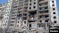 Врятували вісьмох людей, з них трьох дітей